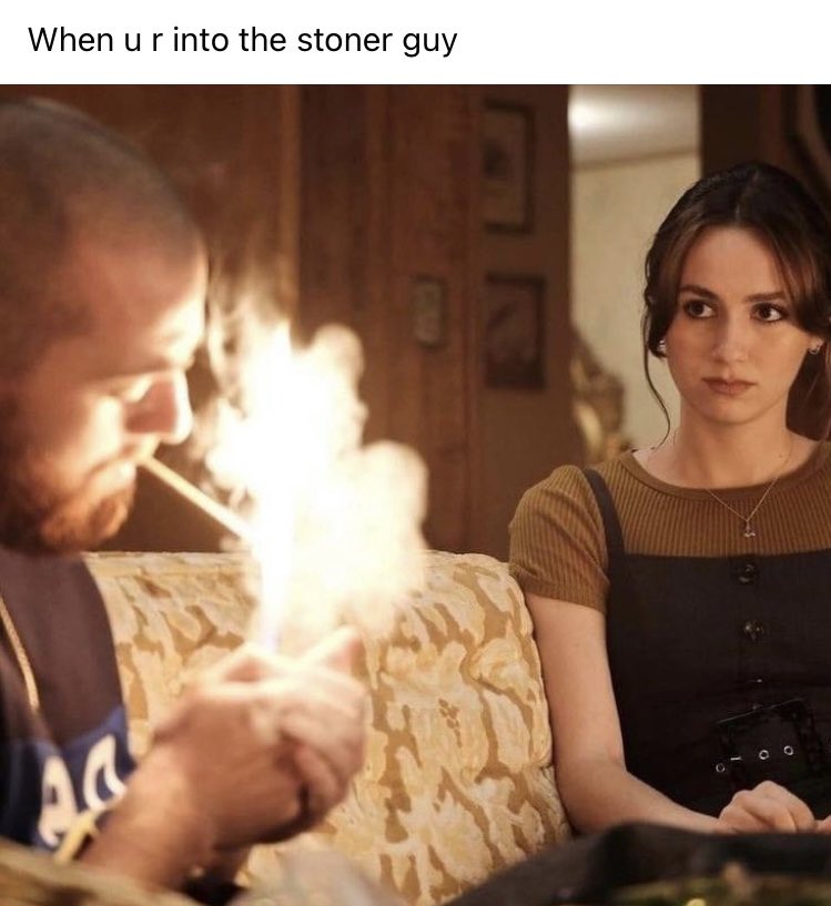 macaroniigirl's tweet photo. the stoner guy is me and I am him https://t.co/28N50HIUjE