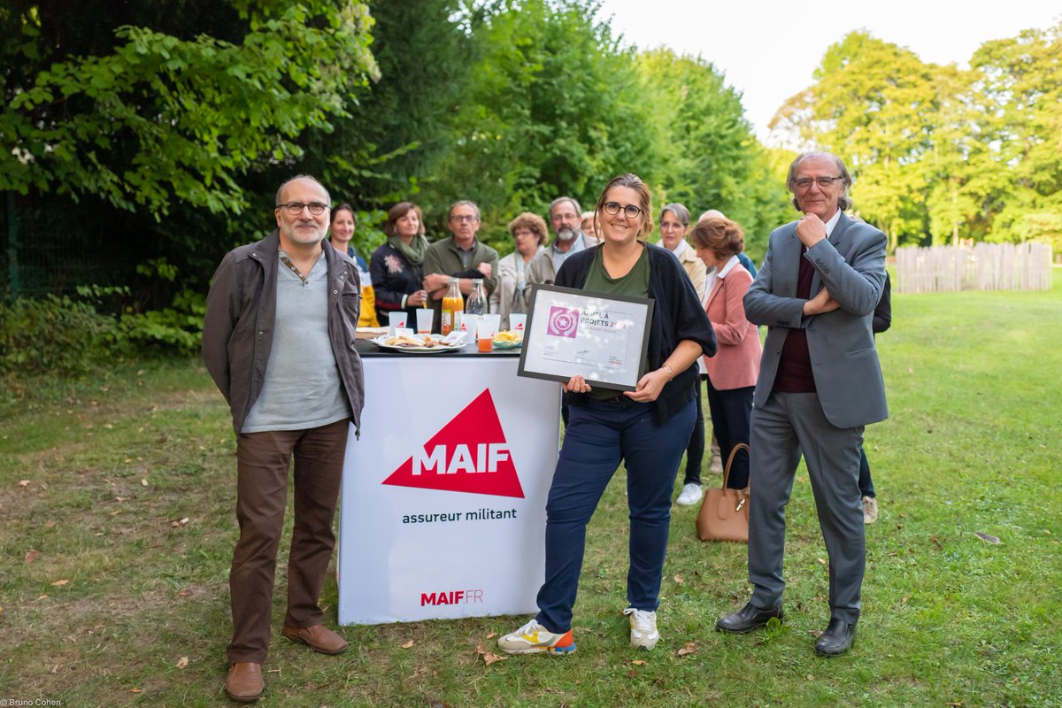 lArtenChemin's tweet photo. L'Art en chemin reçoit le prix du Fonds MAIF pour l'éducation qui récompense des associations oeuvrant au quotidien en faveur de l'accès à l'éducation et du partage de la connaissance, dans une optique sociale, citoyenne, éducative ou culturelle.
https://t.co/RB8f4JqVPx https://t.co/0ip0OghwOj