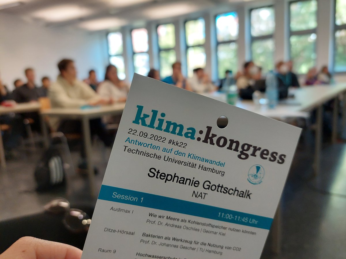 Was für ein Tag! Rund 650 Schüler:innen diskutierten gestern mit der Wissenschaft auf dem #kk22 an der <a href="/TUHamburg/">TU Hamburg</a> Antworten auf den #Klimawandel. Danke an alle Beteiligten!
<a href="/UHHMIN/">UHH - MIN-Fakultät</a> @HAW_Hamburg @citysciencelab <a href="/HCUHamburg/">HafenCity Universität Hamburg (HCU)</a> <a href="/HSUHamburg/">HSU Hamburg</a> <a href="/GEOMAR_de/">GEOMAR</a> <a href="/HereonHelmholtz/">@hereon@helmholtz.social</a> @hh_bwfgb <a href="/HH_BWI/">Wirtschaftsbehörde</a>