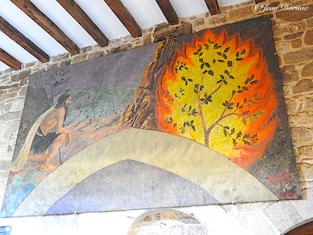 JeanDornac's tweet photo. Présenté dans le cloitre, l’un des trois éléments du triptyque, oeuvre de Paul, Sérusier, ici, « le buisson ardent »… #cloitre #Hôtel #ville #élément #triptyque #PaulSérusier #buisson #ardent #Guingamp #CôteArmor #Bretagne #France https://t.co/JejLQ1s2gr