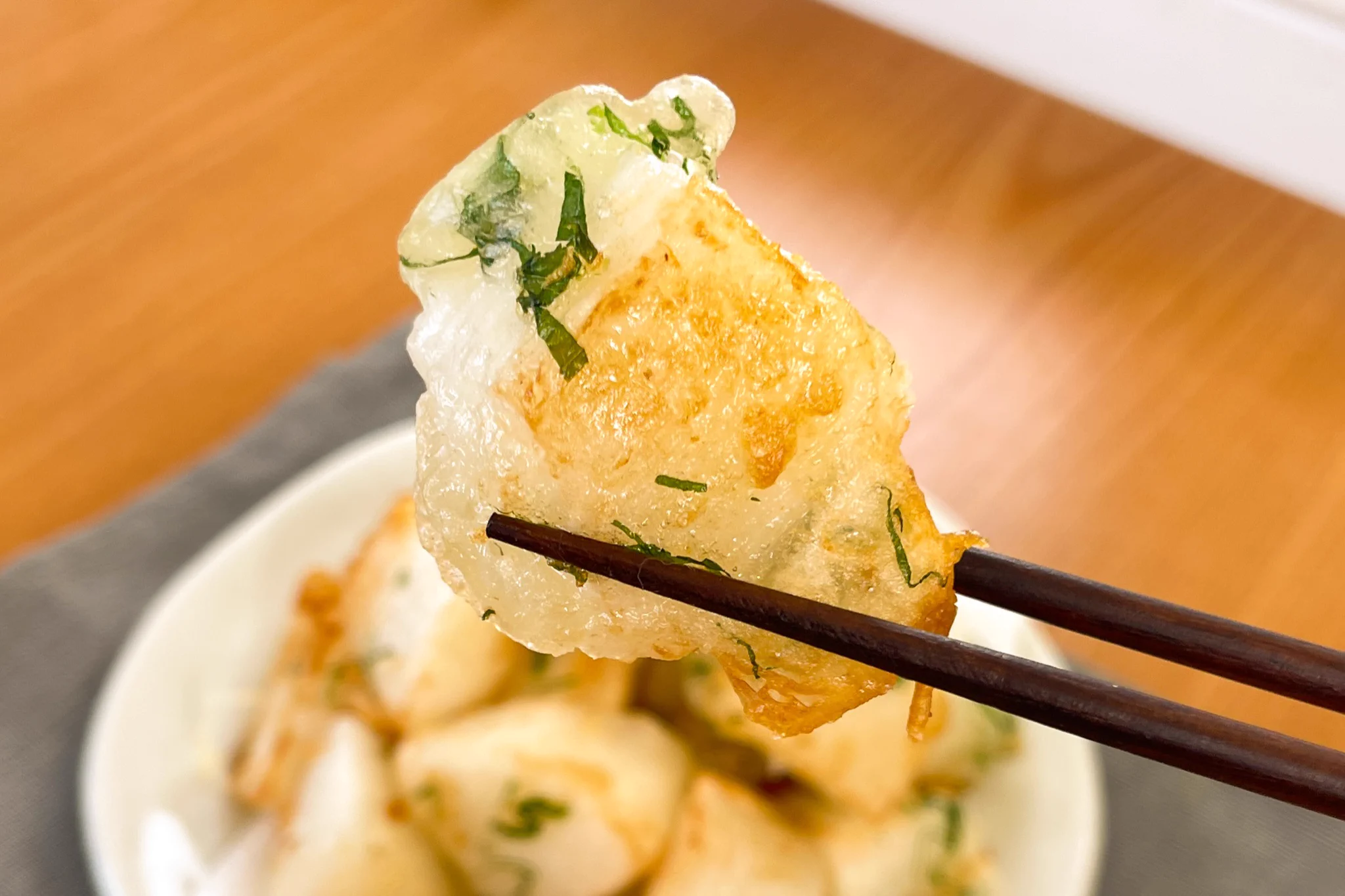 風味が最高！サクッと「ながいもと大葉の塩からあげ」。