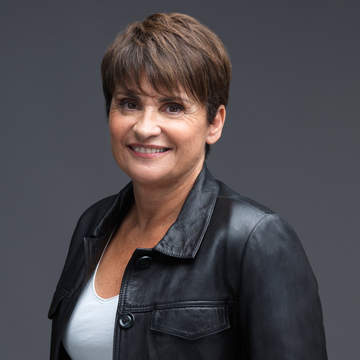 presseorange's tweet photo. [CP] @caroguillaumin est nommée Directrice exécutive de la Communication.