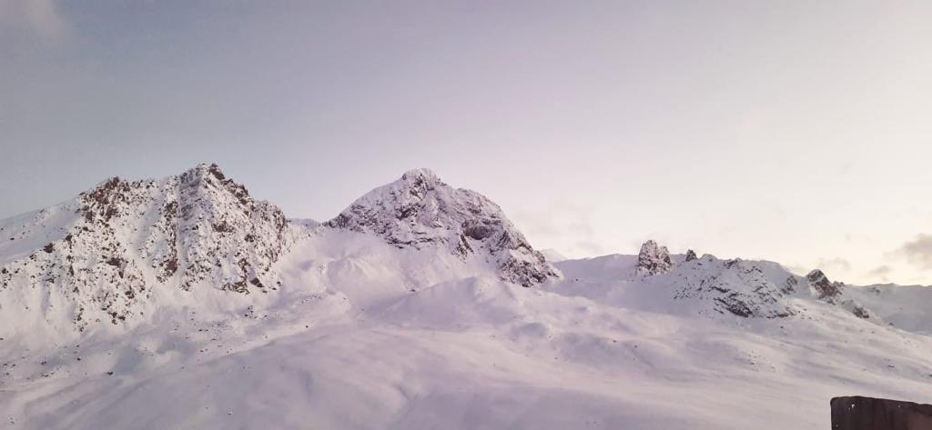 gijojoseph1982's tweet photo. Another #snow #Tourist destination of #JammuAndKashmir. Really an #offbeat tourist destination. Civil #Administration should ensure availability of helicopter 🚁 efforts for tourist to visit #GoGurez #Tulail @owais_ias @onlinegurez @pranav_aquarian @Gurez_Sentinels @palkisu https://t.co/hAtmFM1U7n