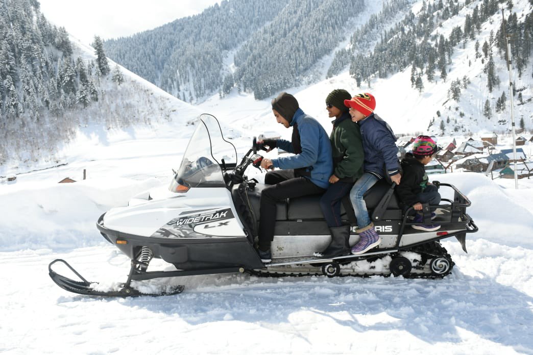 gijojoseph1982's tweet photo. Another #snow #Tourist destination of #JammuAndKashmir. Really an #offbeat tourist destination. Civil #Administration should ensure availability of helicopter 🚁 efforts for tourist to visit #GoGurez #Tulail @owais_ias @onlinegurez @pranav_aquarian @Gurez_Sentinels @palkisu https://t.co/hAtmFM1U7n