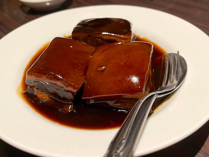 スパヒロお疲れ様でしたー!!
お立ち寄りくださりありがとうございました😊
次は日曜日のサンクリです!
横浜中華街の角煮トロトロうま〜✨✨ 