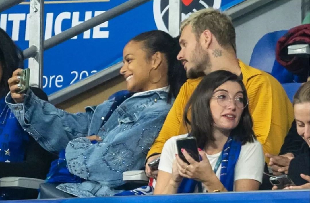 MilianFranceOff's tweet photo. @ChristinaMilian et M Pokora au stade de France pour le match France-Autriche de hier soir 🇫🇷
- Find more photos and information on @CMilianFrance
#following ##mattpokora #mpokora #superdad #paris #family📸 #babyboy #daddyquand #pyramidetour #love #dad https://t.co/BmzoJwMagO