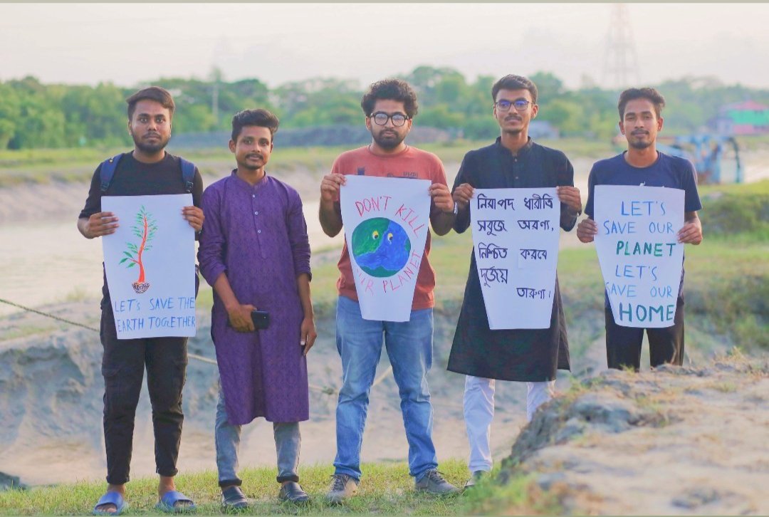 🔴ClimateStrike!Khulna,Bangladesh 
✅ loss&damage,Finance now
YouthNetFridaysforFutureInternational 
#PeopleNotProfit 
#globalstrike2022sep 
#ClimateActionNow
#fridaysforfuture 
#climatejustice 
#YouthNet
 
@great_thunberg @SohanBMYP @Zipat_YN @shahinclimate @Jannatu18076413