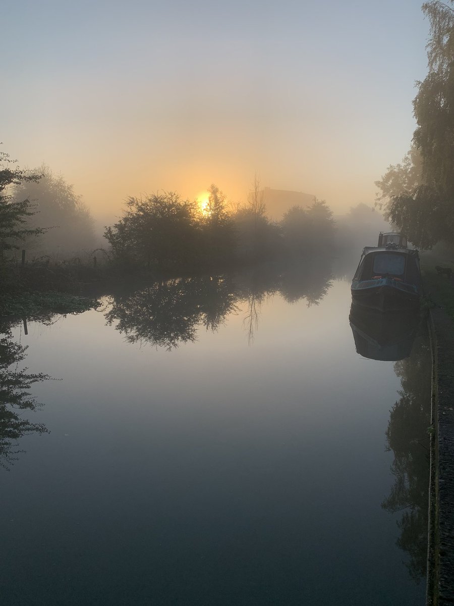 Good morning on this Misty start to the day. #narrowboats #canals #livingaboard