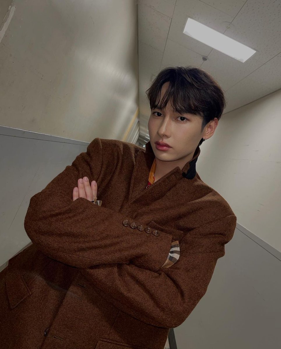 gunshineday's tweet photo. เพราะอากาศเปลี่ยนแปลงบ่อย ~ 🔥 🥶 

https://t.co/6c2eN2iv8v

#OffGun1stFMinJP 
#กันอรรถพันธ์
#GunAtthaphan https://t.co/LOJGsYqDFy