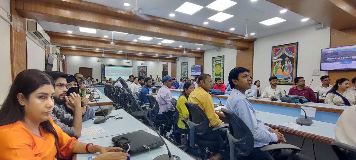 IndustriesBihar's tweet photo. Department of Industries, Government of Bihar today organized
a Start-up Event in Patna to facilitate the beneficiaries who received their second
tranche under the Bihar Start-up Policy 2022.
#BiharStartUps
#SayYesToStartUp
#BiharIndustriesDept
@samirmahaseth_
@SandeepPoundrik https://t.co/cRoVWsccQh
