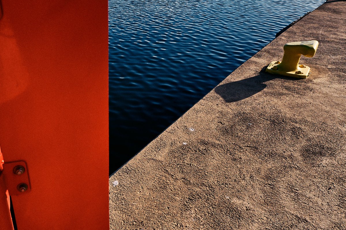 HelmutBerta's tweet photo. Looking for color composition, travelling through Spain and France in September 2022
#abstract #color #leica #leicaq #leicaphoto #colorcomposition #photography #streetphotography #travel #toulon #valencia #france #spain https://t.co/QsAK72AQYB