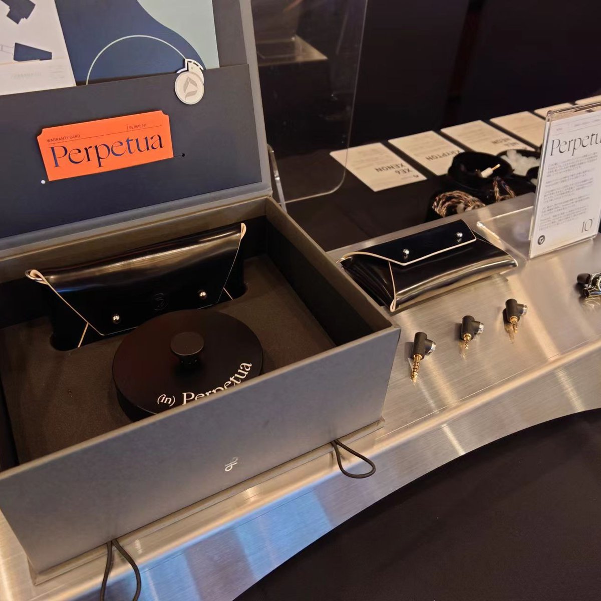 DitaAudio's tweet photo. Massive thanks to our friends at @final_audio for making the Hpfes Autumn show a possibility for DITA Audio!
#cable #DITAAudio #audioreview #headfi #portableaudio #engineering #lifestyle #celeste #perpetua https://t.co/yfsEyqDugk