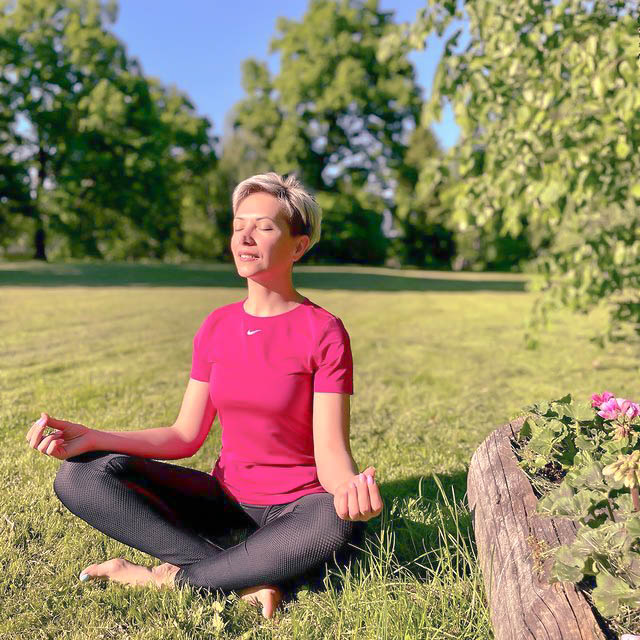 As we officially say goodbye to summer during the fall equinox, take time to breathe, reflect and set new goals! ☀️🍏

#globalwellnessday #thinkmagenta #wellness #gwd2022 #fallequinox #september #isayyes