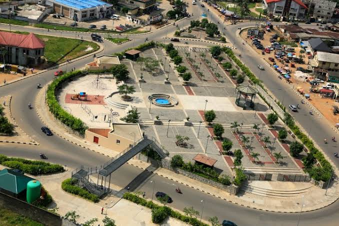 romeocza's tweet photo. Akwa Ibom State is 35. #AkwaIbomTwitter Happy anniversary to us, let's make the world hear us. Reply and quote this tweet about the culture, food, people, sights and sounds that promote our dear state. RT, let's follow ourselves.
Akwa Ibom Isongo!!! 
#AkwaIbomAt35 https://t.co/9bT4lqkMxV