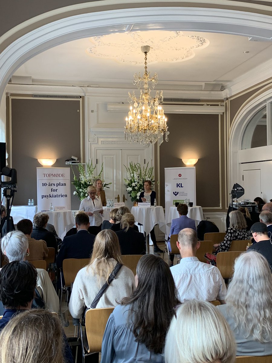 Dette har jeg glædet mig til: Topmøde f psykiatrien, hvor <a href="/laegeforeningen/">Lægeforeningen</a> <a href="/DanskPsykologF/">Dansk Psykolog Forening</a> @kommunerne &amp; <a href="/regionerne/">Danske Regioner</a> sammen appellerer til <a href="/folketinget/">Folketinget</a> om at virkeliggøre 10-års planen! Kom nu! #psykiatri #dkpol
