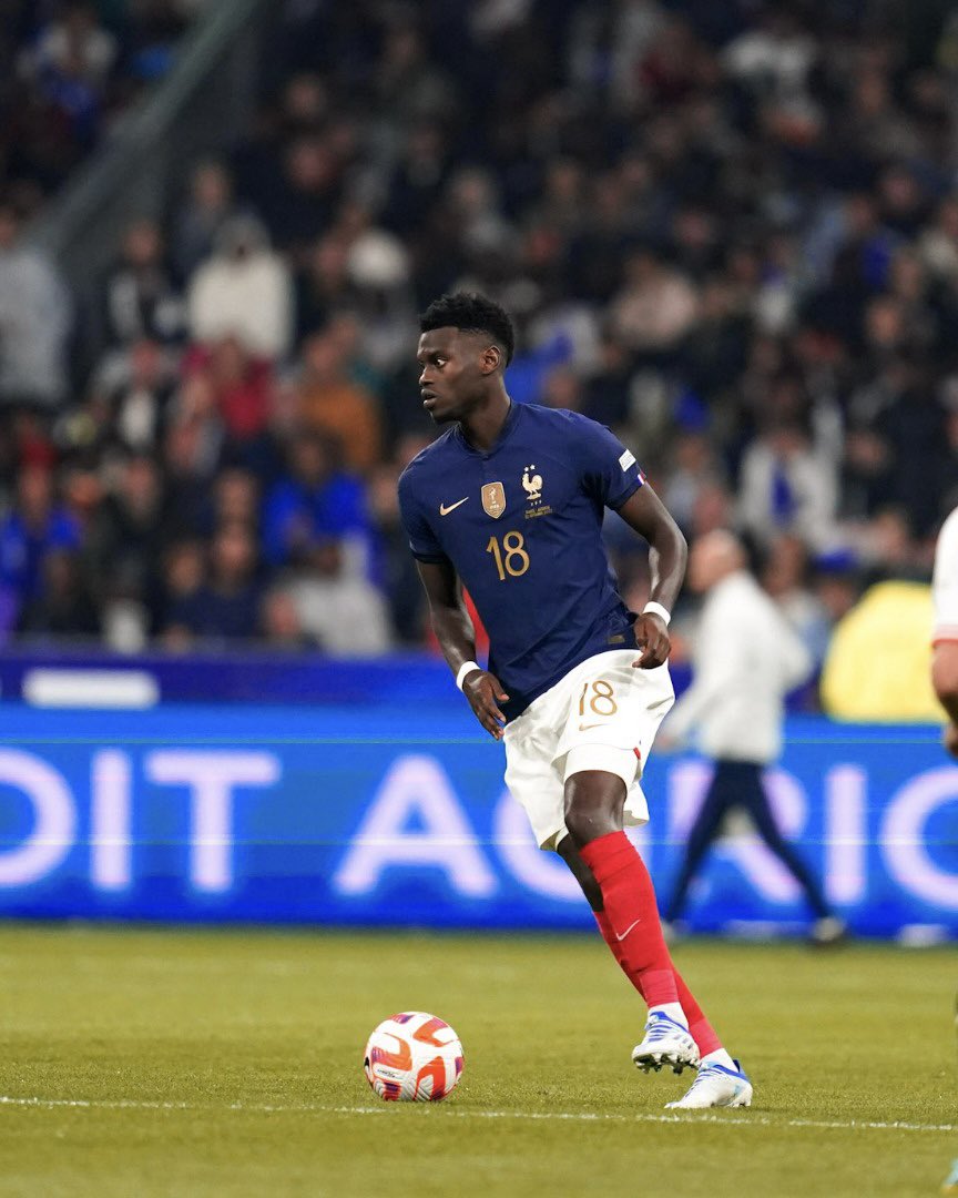𝐅𝐢𝐞𝐫𝐭𝐞́ 🇫🇷

Une belle soirée pour <a href="/YFofana19_/">Fofana Youssouf</a> et <a href="/BadiashileB/">Benoit Badiashile</a> avec les Bleus !

📸 <a href="/equipedefrance/">Equipe de France ⭐⭐</a>
