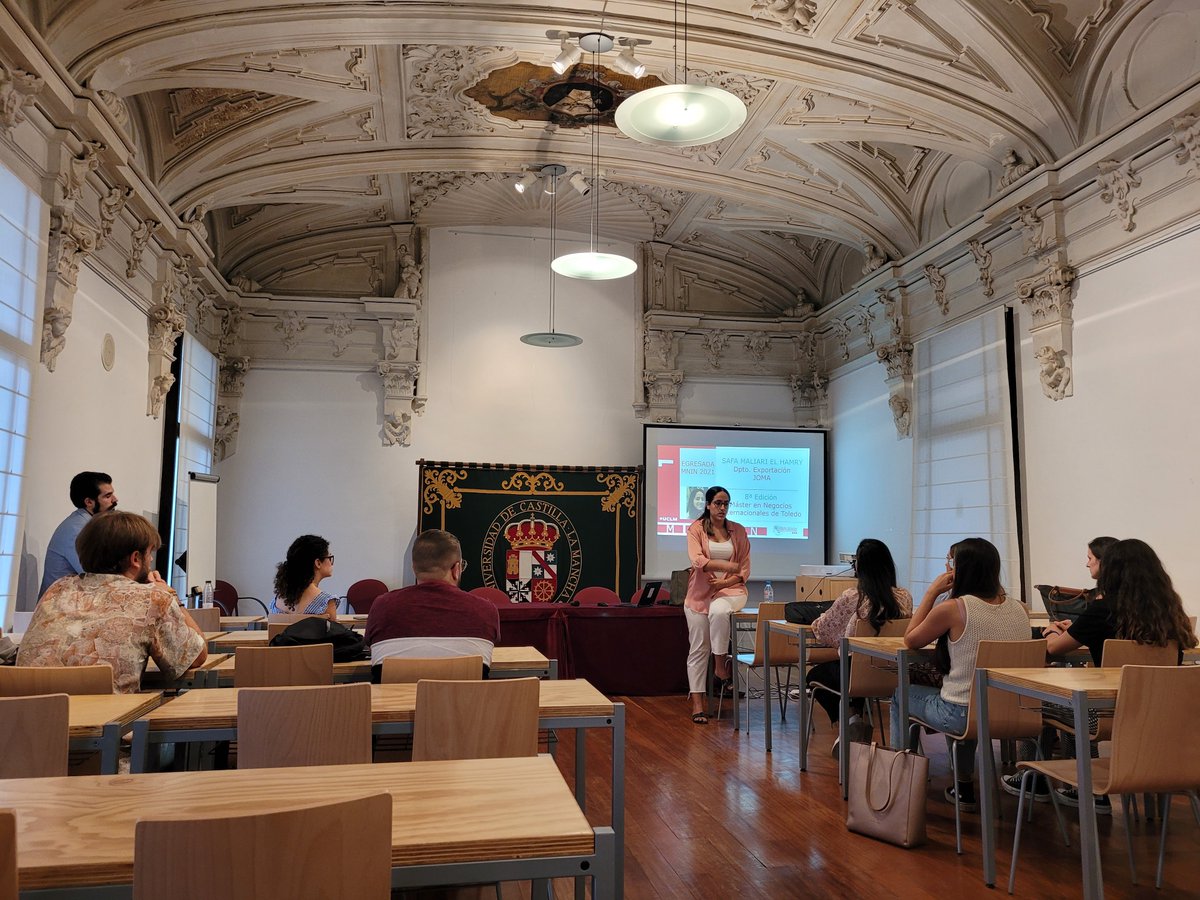 MNINToledo's tweet photo. Muchas gracias a todos los egresados #MNIN por contribuir a seguir formando a nuevos estudiantes en el ámbito internacional. En esta inauguración hemos contado con @CarlosParca y @SafaMri https://t.co/wWKLYIsT2G