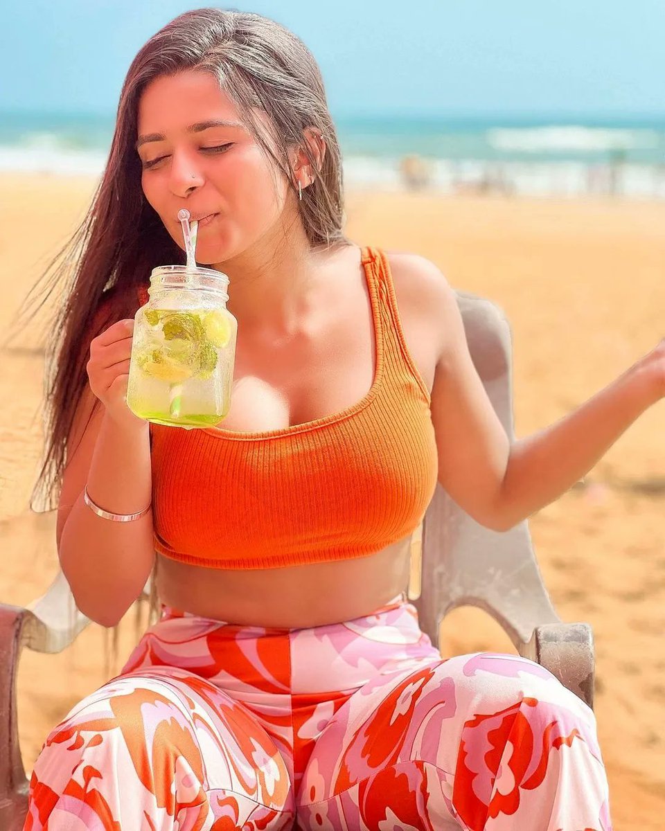 TheSuhuu's tweet photo. Follow :- @thesuhuu 💥💥💥
.
#Suhuu #tranding #model #bollywood #hollywood #viral #viralpost https://t.co/UJcdx21CZh