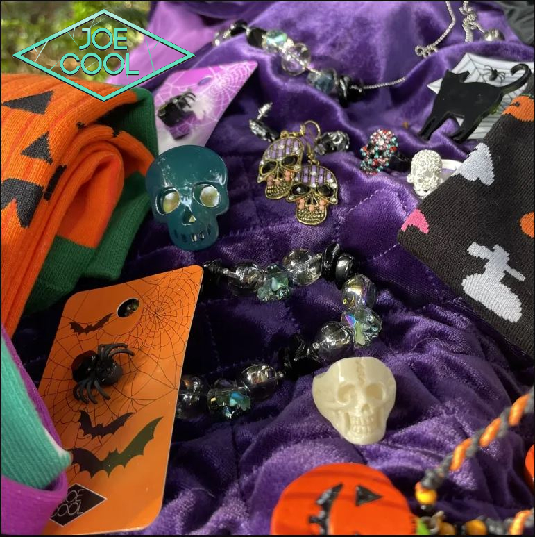 Joecoolukltd's tweet photo. No sooner do the leaves begin to turn than #Halloween approaches! Our range of cool &amp; creepy Halloween-themed #jewellery, #accessories and #socks is online now!
Read more/buy wholesale: https://t.co/Z0TH6GsSul
Buy gifts or treat yourself: https://t.co/4J50U2Gb1u
#JoeCool https://t.co/fqHMIKN59I