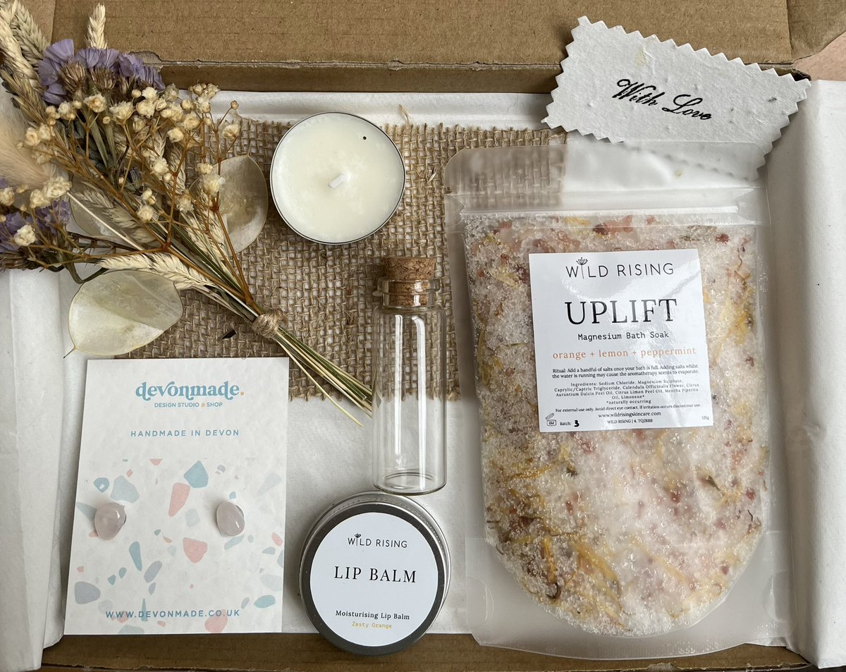 Coming soon!
Gift hampers supporting Devon businesses. 
Christmas hampers also being released soon. 
#supportsmallbusiness