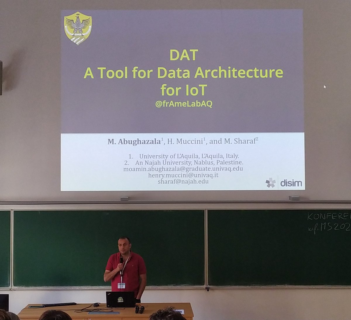 RobertaCapuano_'s tweet photo. @muccinihenry and I supporting our @frAmeLabAQ team member, @Mo_Abughazaleh presenting DAT a Tool for Data Architecture for IoT at #ECSA2022 https://t.co/ZiyDotQ0lZ