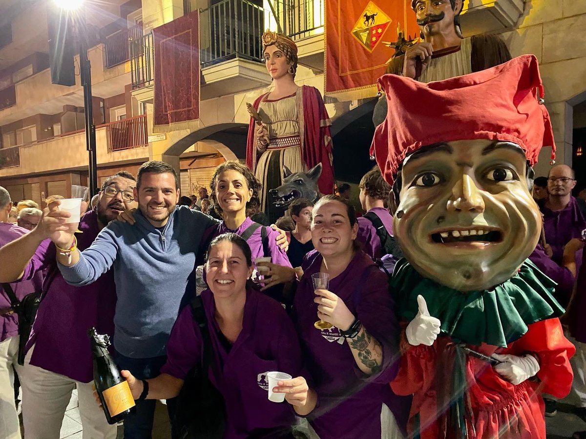 JosepGrima's tweet photo. 💛 Pregó i Barraques! Que comenci la Festa Major! Visca Calella! https://t.co/cQohYSHNQn