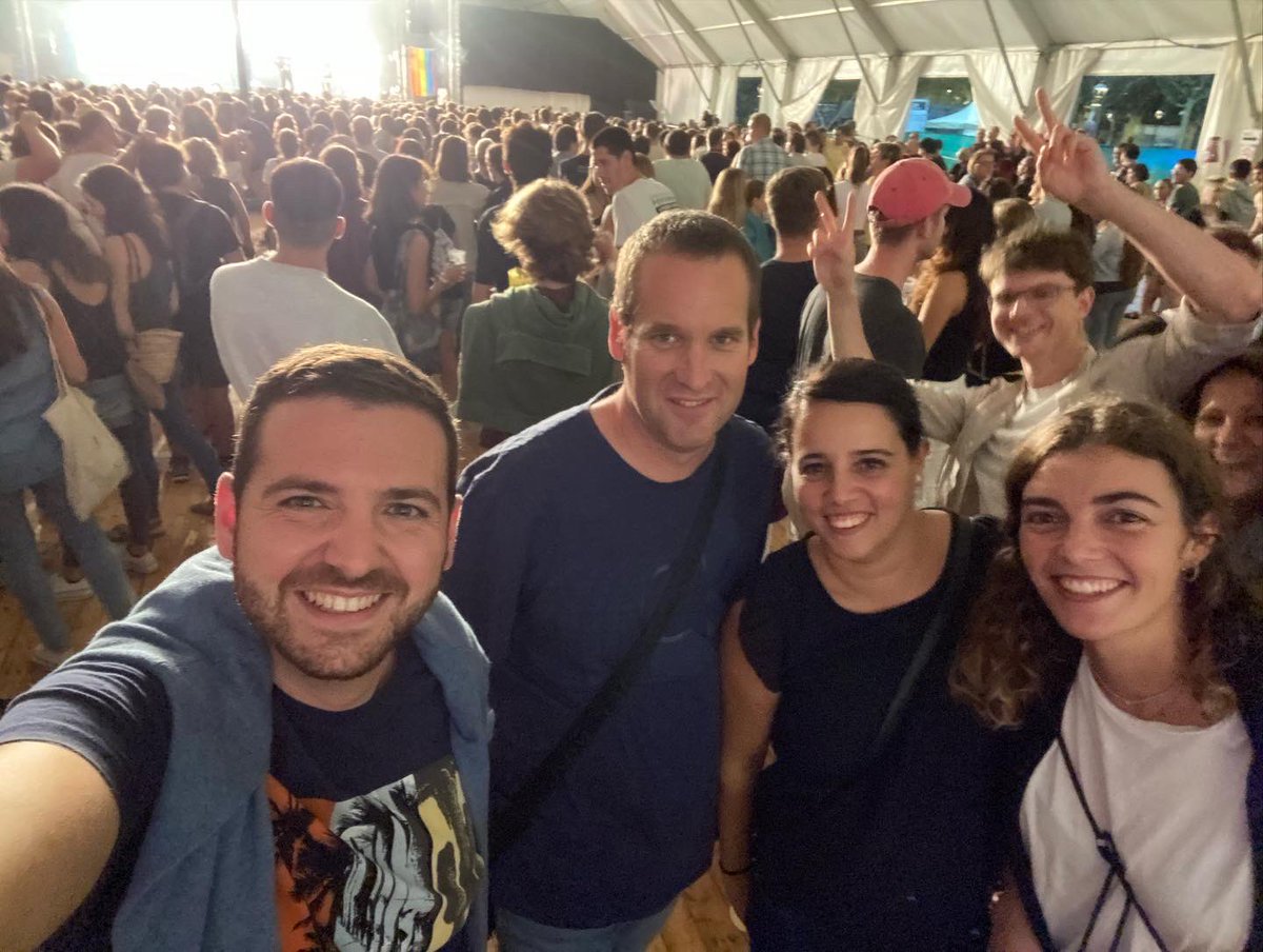 JosepGrima's tweet photo. 💛 Pregó i Barraques! Que comenci la Festa Major! Visca Calella! https://t.co/cQohYSHNQn