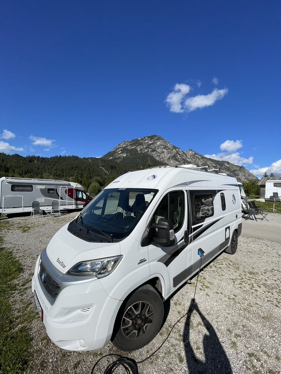 It got a bit tight after everyone rolled in for the night, but the walks were amazing! 
#zugspitze #austria #newnomads #vanlife #knaus
