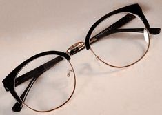 pinkstars331's tweet photo. I WANT THESE GLASSES!!!! omg like litteraly evreyone is wearing them! https://t.co/K69s0Rq7Iv