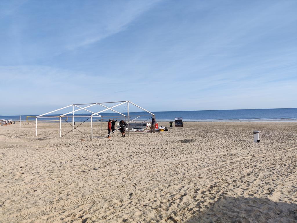 Guten Morgen aus Karlshagen. Wir sind schon fleißig am Aufbauen! Der famose Sternenhimmel ist der Sonne gewichen! #goldstrand12 #goldstrand12a