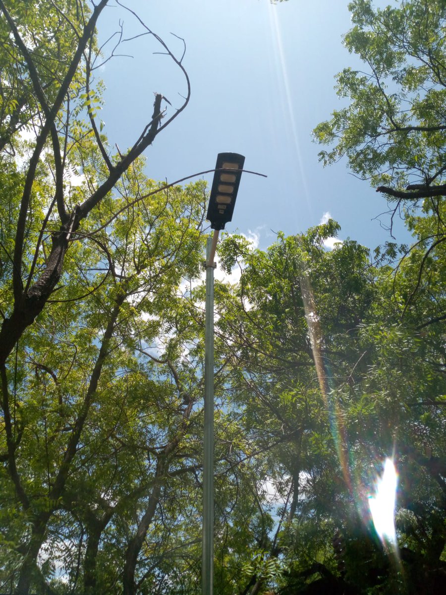 AtwinEngLtd's tweet photo. New integrated LED solar security lights
with motion sensor and light sensor. Ideal for gate,
perimeter wall, Yard, and foot paths lighting.
~Water proof
~bigger distance sensing
~100% solar powered
~Very bright (120W)
☎0725 359 624
#Lilian Nakuru Kinoti #JKIA https://t.co/LHrMLmNzPp