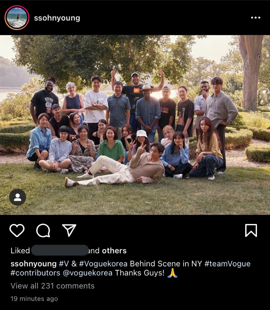 [ssohnyoung] (vogue korea fashion director) instagram post 👤 #V & #Voguekorea Behind Scene in NY #teamVogue #contributors @voguekorea Thanks Guys! 🙏🏻