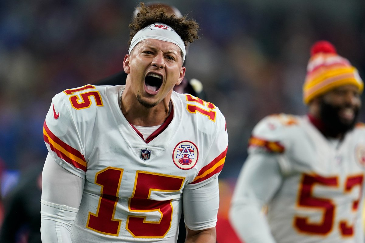 If the NFL season ended today ... who would be MVP? 🤔

♥️ for Josh Allen 
🔄 for Pat Mahomes