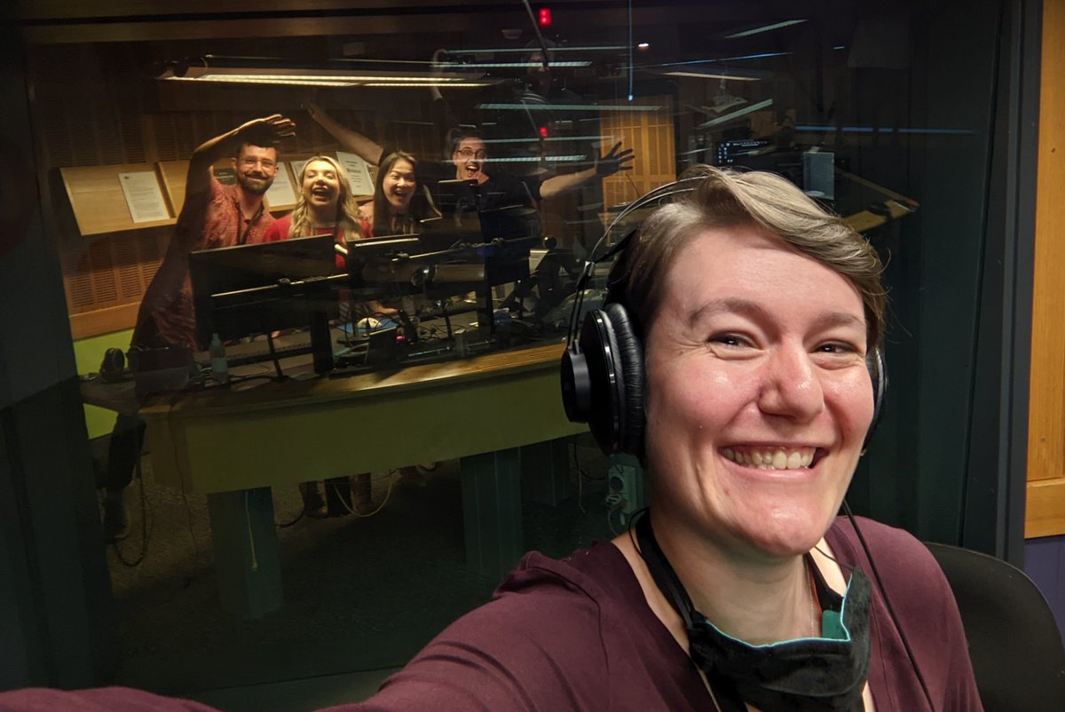 It's been such an amazing week at @RadioNational for #ABCTop5Science - I'm sad to say goodbye! (Even if we'll see each other online next week) @AlixWoolard, @FloraHui, @nzjakemartin, and @robert_p_streit are just the coolest people, in case you didn't know already 😎