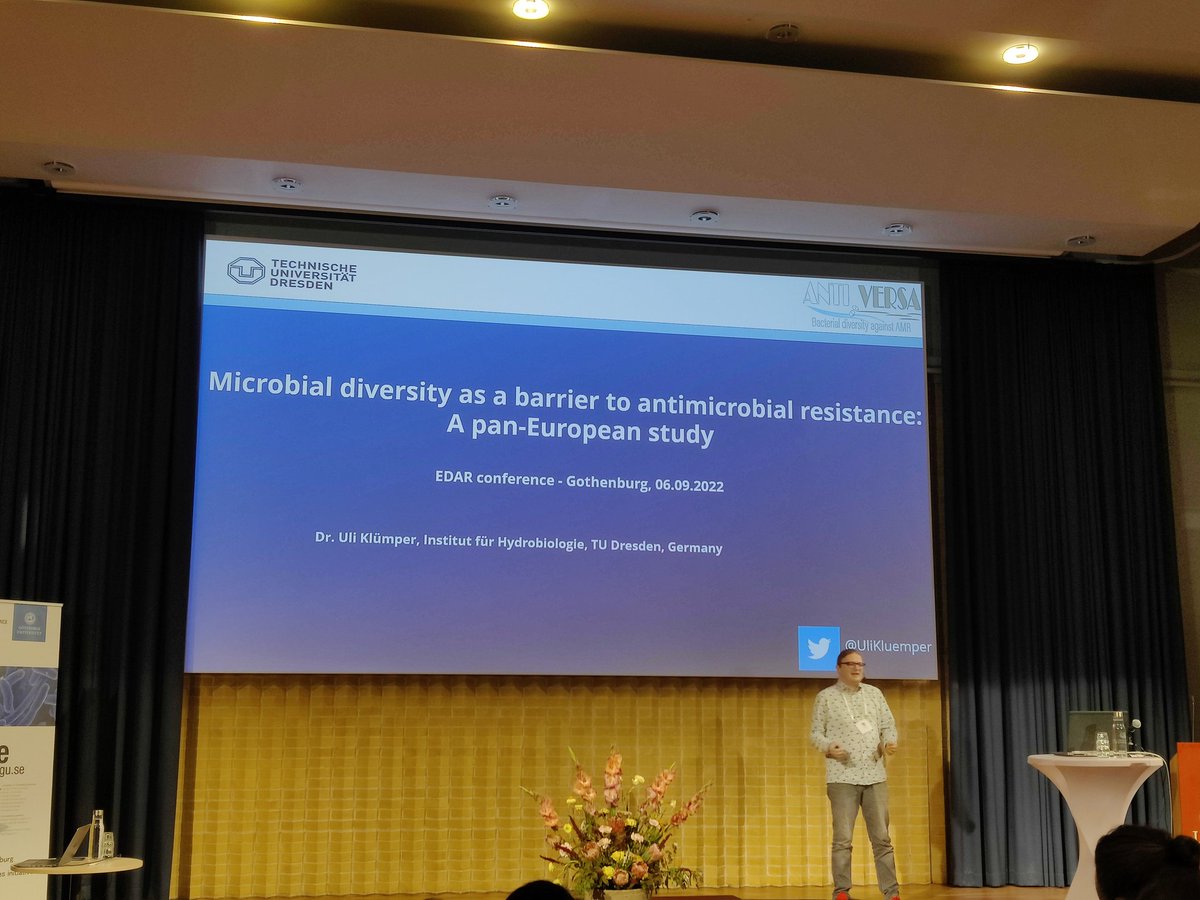 My mentor <a href="/UliKluemper/">Uli Klümper</a> at #EDAR6 talking about how natural microbial diversity our natural barrier to the spread of antibiotic resistant gene. 
As always, a good story telling about interesting research work.