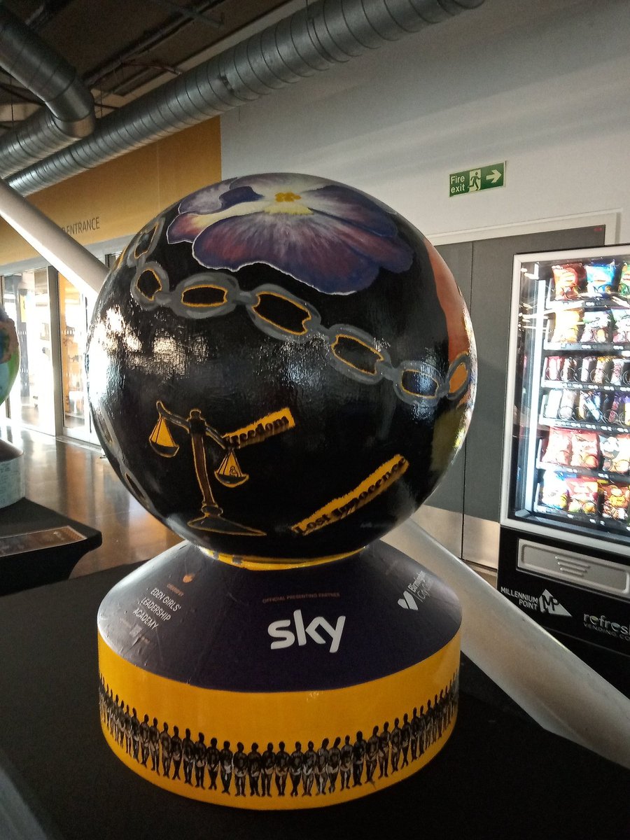 Tarliebear's tweet photo. Found another amazing ball by @edengirlsmanc for #theworldreimagined @TWR__org @skytv in @thethinktank @BM_AG #tarlietravels @eastsidebid #milleniumpoint @visit_bham @positively_brum @BMTEngage @BrumFaves @Familyfuninbham @BhamCityCouncil @BritishArts https://t.co/6cWbMXDJ4z