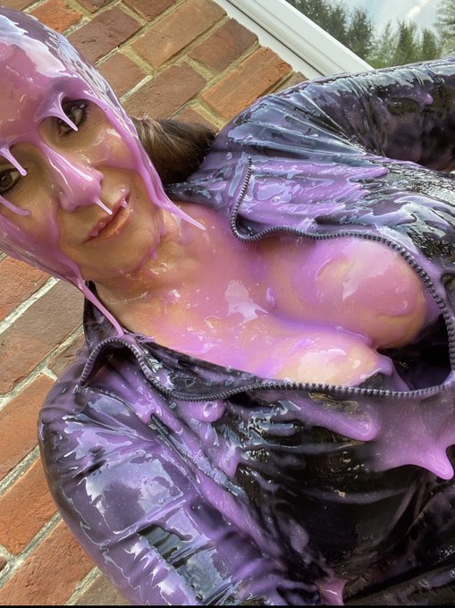 Hi guys, I&rsquo;m ordering in #gunge to shoot #messy #CustomVideos next week! Get your orders in asap my lovelies<a href="/tag/gunge"class="tags">#gunge</a><a href="/tag/messy"class="tags">#messy</a><a href="/tag/customvideos"class="tags"><span>#customvideos</span></a>