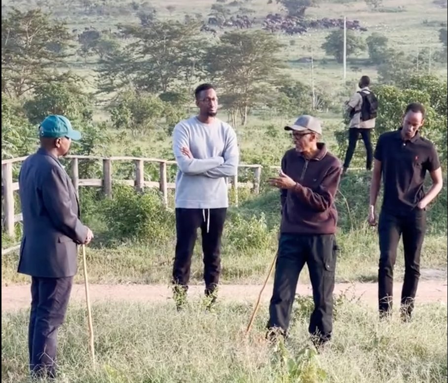 Happy to announce that I will be visiting my uncle, H.E. <a href="/PaulKagame/">Paul Kagame</a>, soon to get more tips on cattle keeping.😊
Look forward to meeting with more friends in Kigali. Godbless Uganda and Rwanda! 🇺🇬 🇷🇼 💪