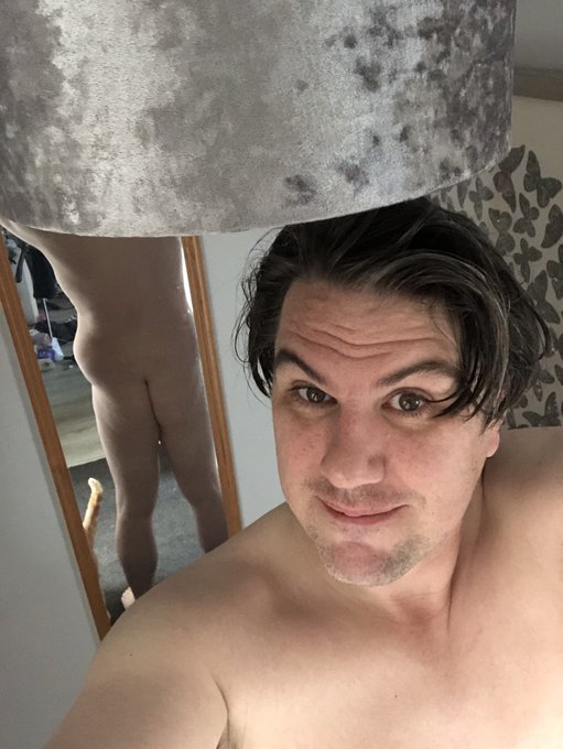 Friday nude 😃 #nsfwtw #getnaked https://t.co/pC4QHSOGhT<a href="/tag/nsfwtw"class="tags">#nsfwtw</a><a href="/tag/getnaked"class="tags">#getnaked</a>