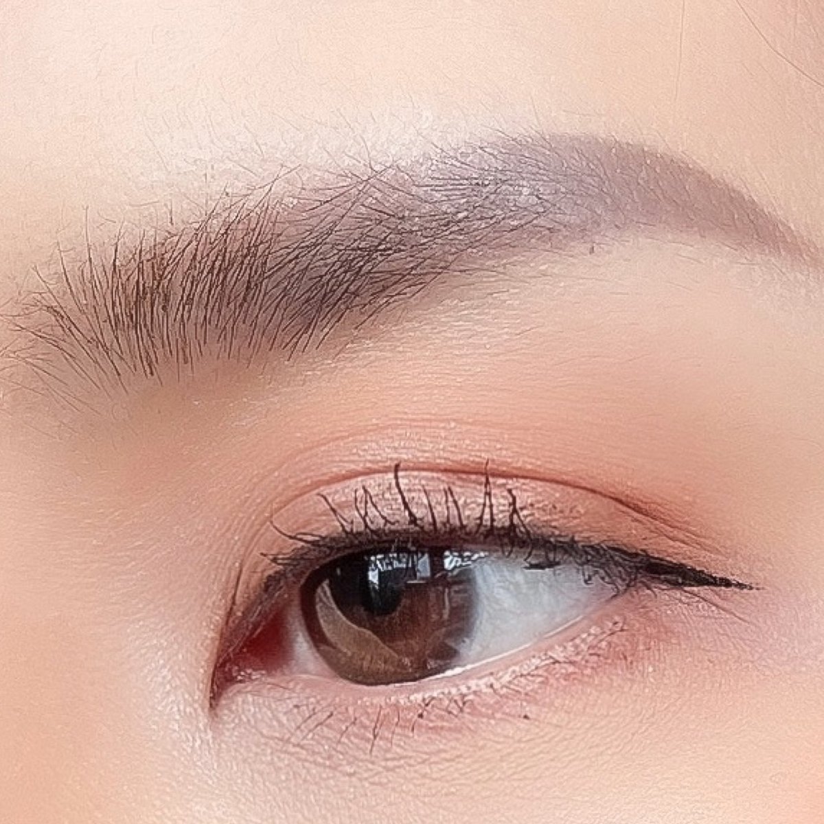 ManussananU's tweet photo. คู่นี้จาก #Brownit คือดีงาม✨
🖤อายไลน์เนอร์ เส้นเล็ก 0.01 mm. ที่เขียนง่ายเส้นคม ติดทน กันน้ำกันเหงื่อ ชอบมากก 
🤎ดินสอเขียนคิ้ว เส้นชัด วาดโครงได้ง่าย มีมาสคาร่าปัดคิ้วในตัว ช่วยให้คิ้วตั้งฟูอยู่ทนนานด้วย เริ่ดดคู่ #BrowitUltraFine #BrowitbyNongchat https://t.co/564hnGHNxg