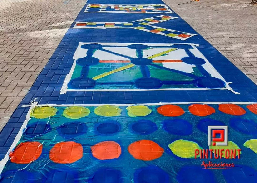 Pintufont1's tweet photo. Hace unos días terminamos un bonito #trabajo, dábamos #color a un #GranProyecto que ha llevado a cabo el #CeipBlasInfanteLebrija. Se trata de varios #JuegosPintados en el #Suelo. #enlasmejoresmanos #colegio #escuela #juegoseducativos #pinturas #aplicacionesdepintura #imprimacion https://t.co/uXgVcQTlKF