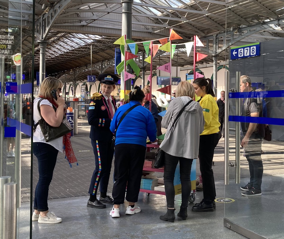 Look, look! It’s the ‘Book Conductor’ at Heuston Station, Dublin! 

If you’re travelling by bus or train today, watch out for the book conductor on your journey and get a free book for #CultureNight #ReadMór @cultireartscouncil_ie @Buseireann @IrishRail