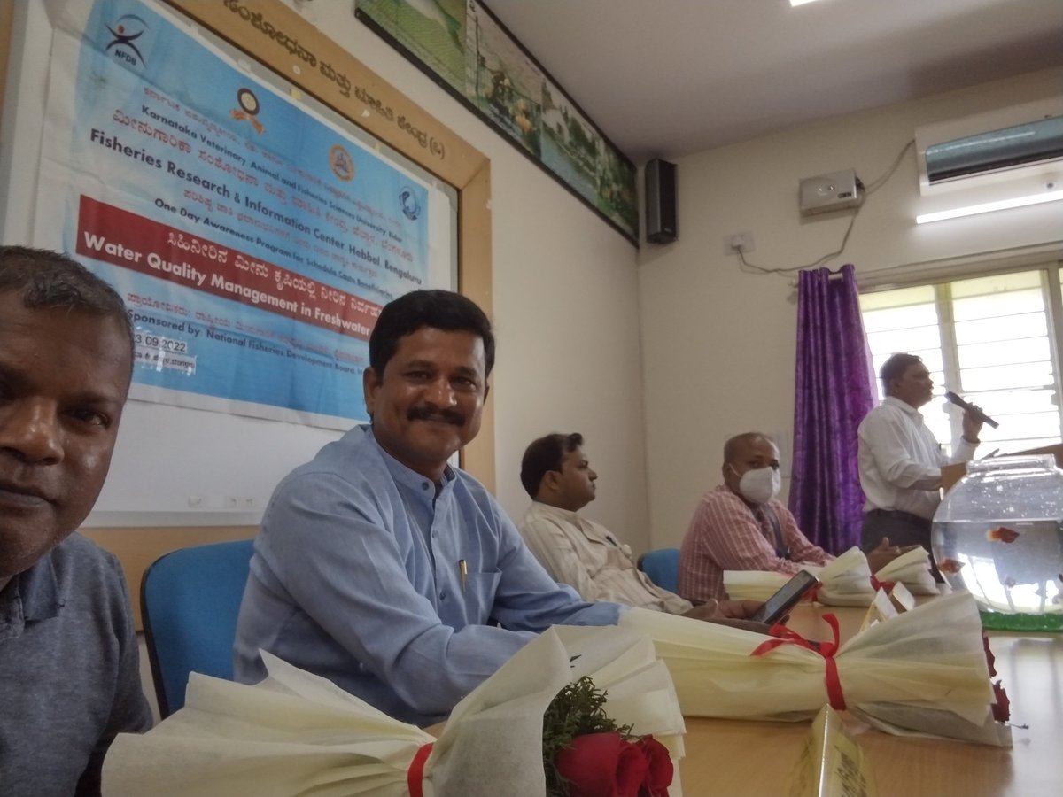 vGoFish's tweet photo. Had an interesting interactive session with 1st time intrested fisheries farmers. 
Topic: How RAS technology can be leveraged by progressive farmers and entrepreneurs for city growing seafood demand.

#Bengaluru #pmmsy https://t.co/JN9ZBqCJKo