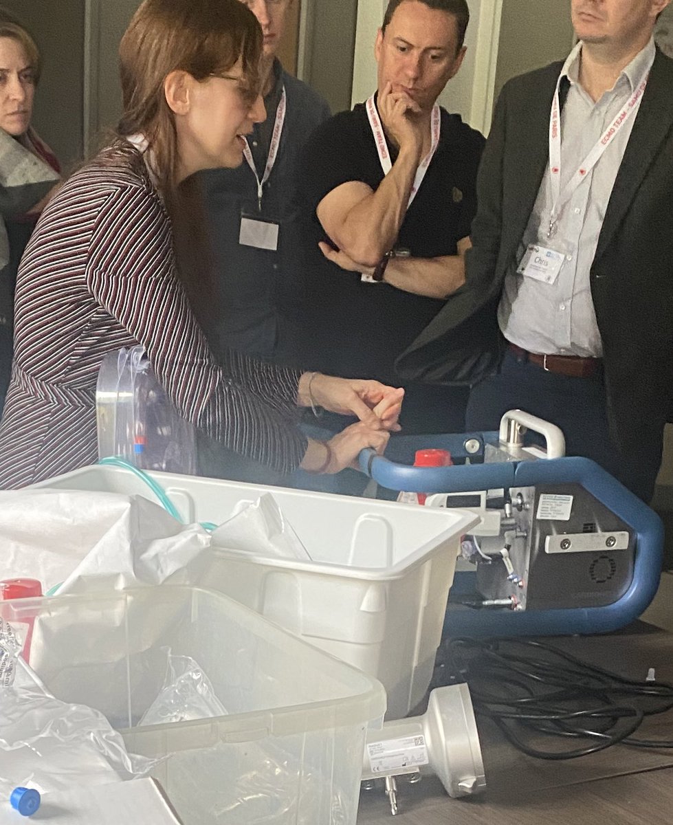bitcoinmineot's tweet photo. Priming the circuit, excellent lecture @FOAMecmo #rescuecourse Paris 😊 https://t.co/CMlfDe0qJb