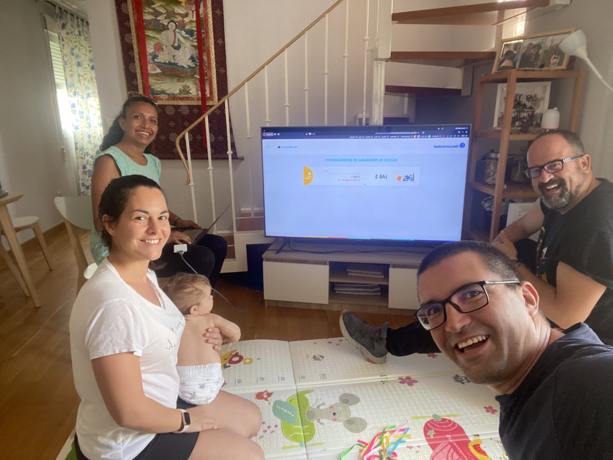 mindsetneuroedu's tweet photo. Con nuestro equipo pedagógico analizando los avances en la gran sorpresa que estamos preparando para llevar el entrenamiento cognitivo a las aulas 🧠👧🏼🧒🏻. #edtech #braintraining #neuroeducacion #neuromindset https://t.co/LYovCKOSzH