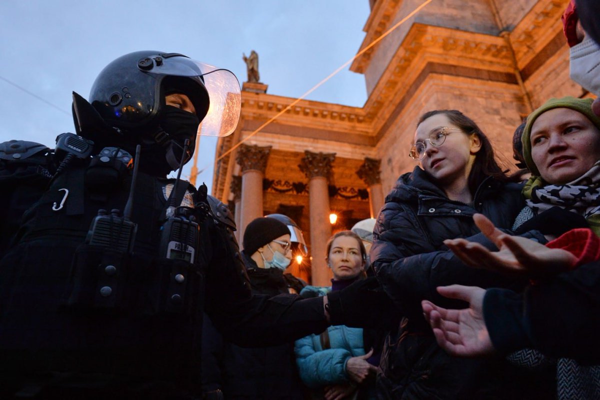 Митинг в Питере. Митинг.