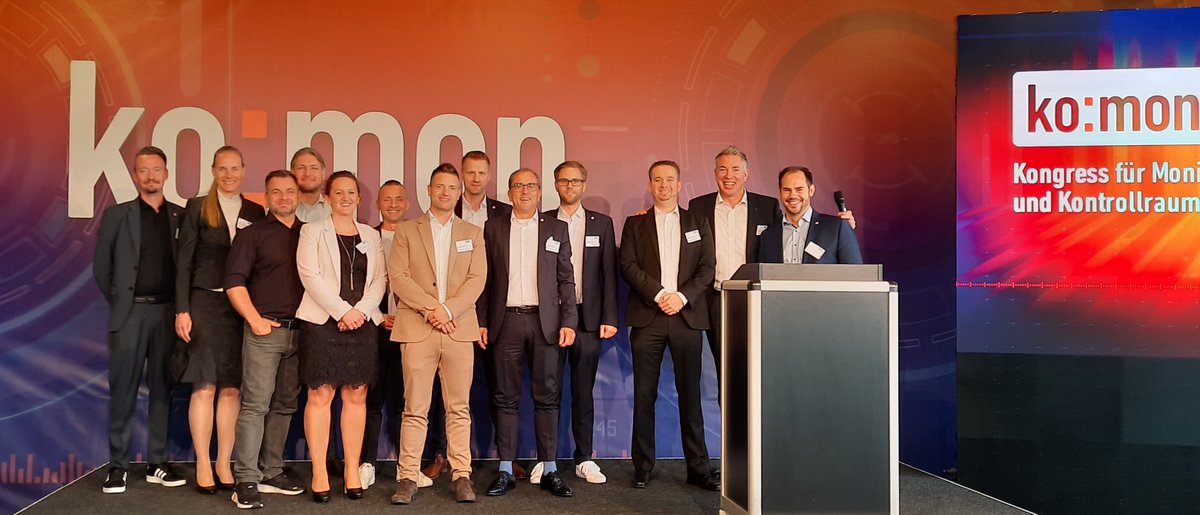 kontrollraum's tweet photo. Das war’s! Die #komon2022 ist zu Ende! 😢
Wir bedanken uns herzlich für Ihren Besuch und Ihre Treue! 🙂❤️
Außerdem bedanken wir uns bei allen Sponsoren, Speakern, Ausstellern und unserem tollen JST-Team! Schauten Sie morgen noch einmal vorbei, da gibt hier ein kleines Fotobuch. https://t.co/fcty9ArsTK