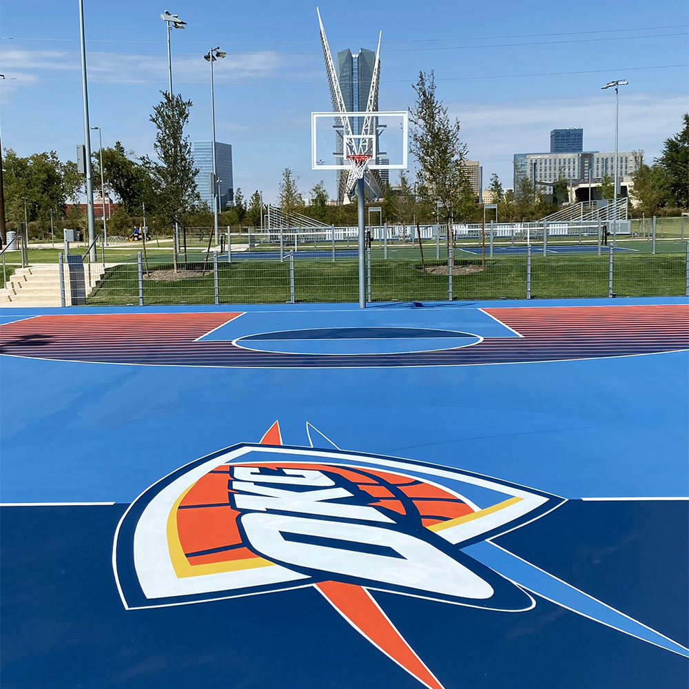 OKCTalk's tweet image. After decades of planning and years of construction, today downtown is connected to the OK River with the grand opening of the lower section of @ScissortailPark.

For a full schedule of opening weekend events and two dozen photos, follow this link: okctalk.com/content.php?r=…