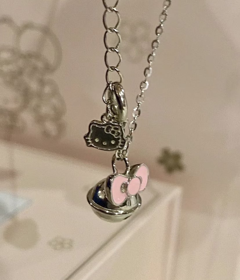 heartzjpg's tweet photo. hello kitty pendant necklace https://t.co/lpeJ8m4GoH