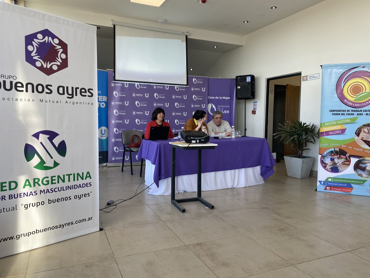 pimpicolombo's tweet photo. Inauguración de la reunión de la RED de BUENAS MASCULINIDADES en Ushuaia, en un evento federal, Presidido por @mariaevasanz con una muy variada conformación de áreas de gobiernos locales y provinciales, con organizaciones libres del pueblo, fiscalías y profesionales. @SacraAm1 https://t.co/COQRJT2Eoc